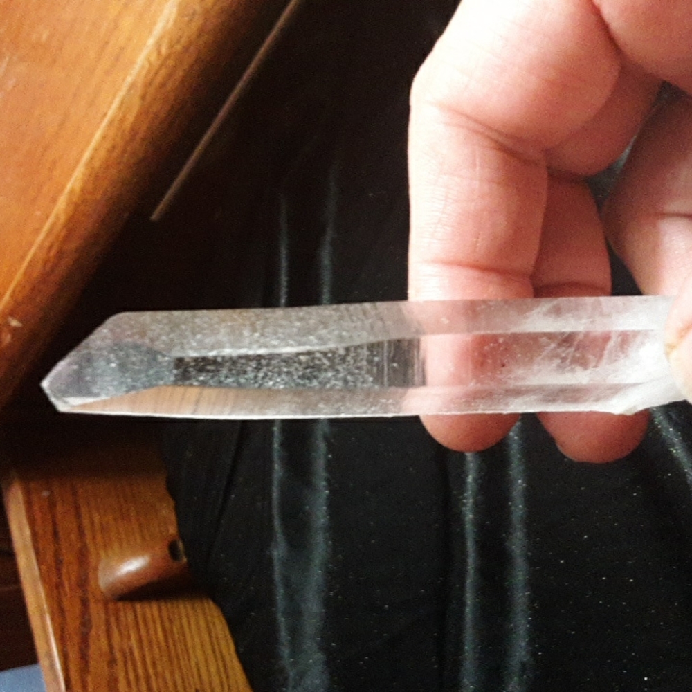 Quartz Crystal Point - Picture 4 of 7